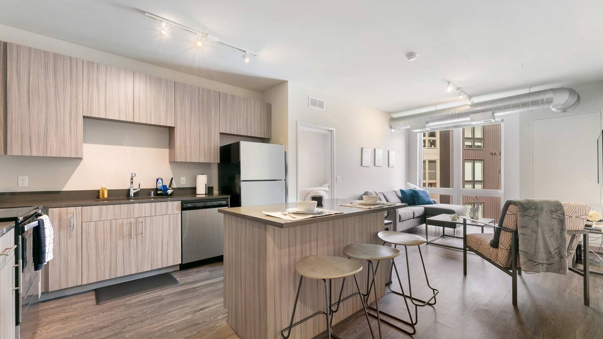 Prospect Park Apartment | Spacious and Modern With Premium Amenities Near U of M