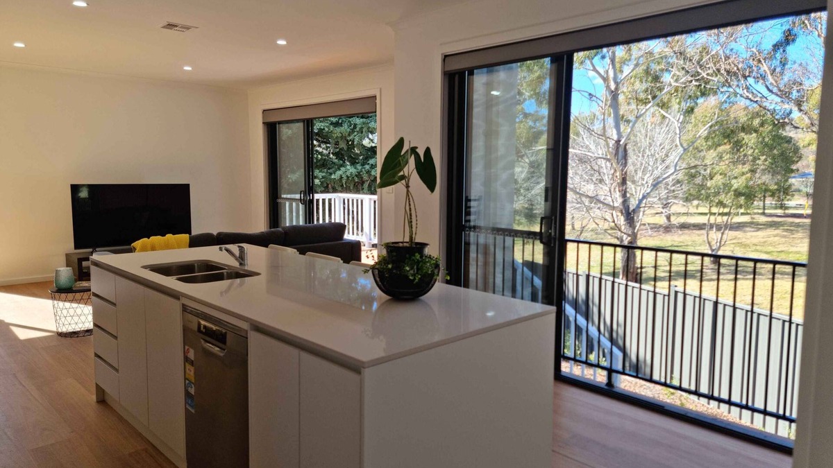Theodore House | Spacious and modern four bedroom home
