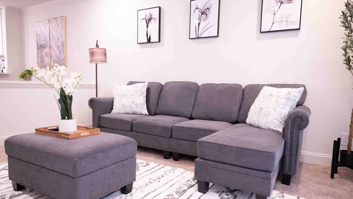Charlotte Apartment | Spacious and Serene 1bedroom Aptnn
