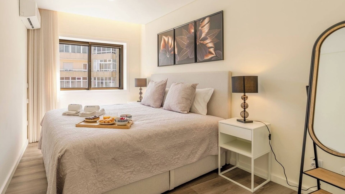 Ermesinde Apartment | Spacious and Stylish Flat with Garage by HostWise