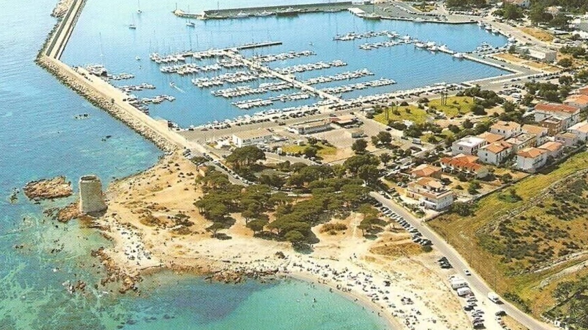 San Giovanni Villa | Spacious and well equipped villa, a few steps from the sandy beach