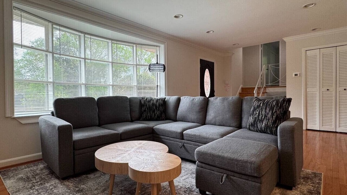 Annandale House | Spacious Annandale Gem - Near DC