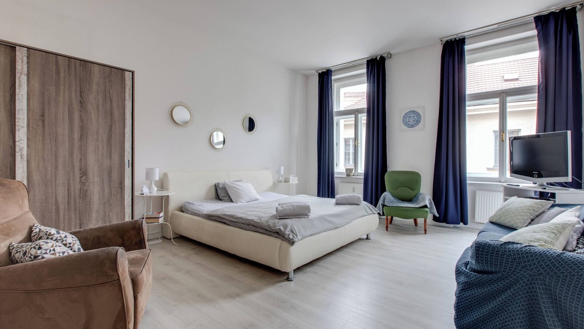 Stare Mesto Apartment | Spacious apartment in the historic center.