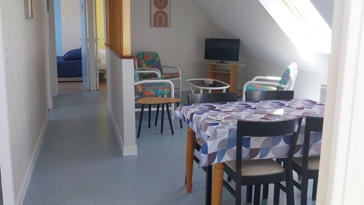 Plounevez-Lochrist Apartment | Spacious apartment. 68 euros per night