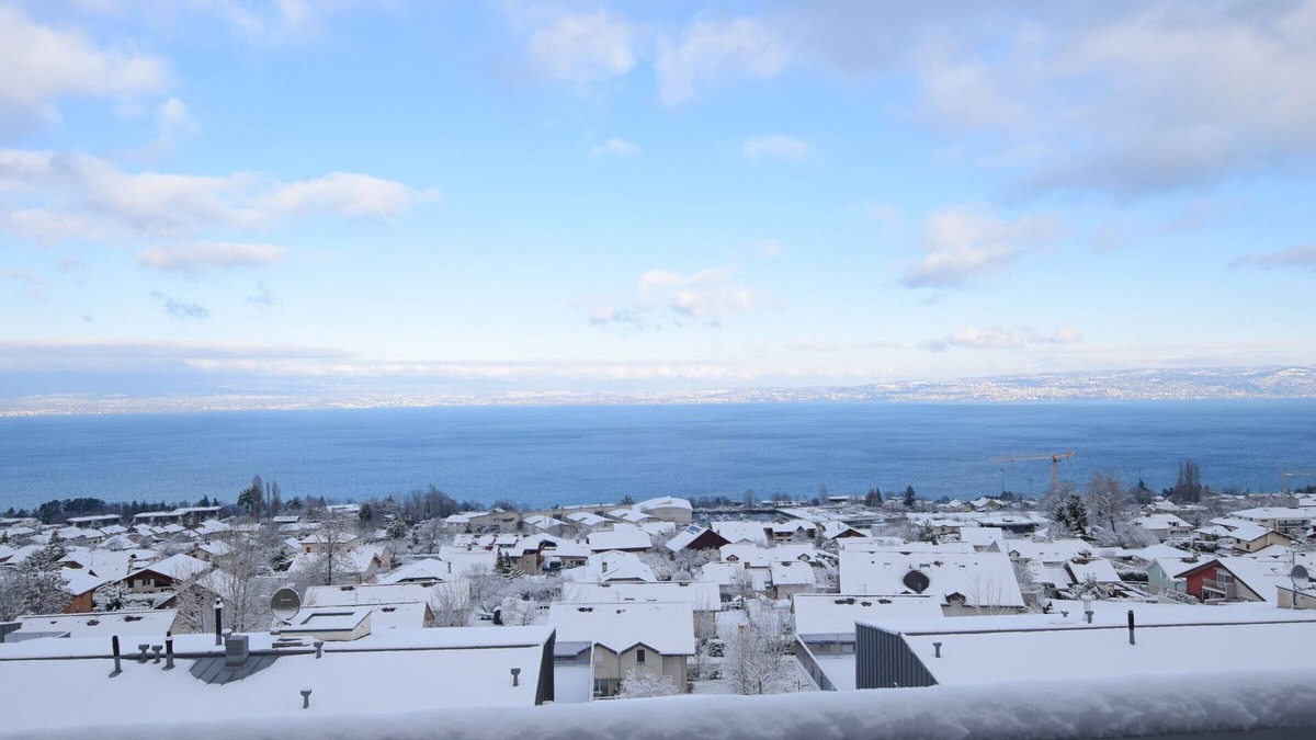 Evian-les-Bains Apartment | Spacious apartment for 4 with balcony, wifi and pets allowed
