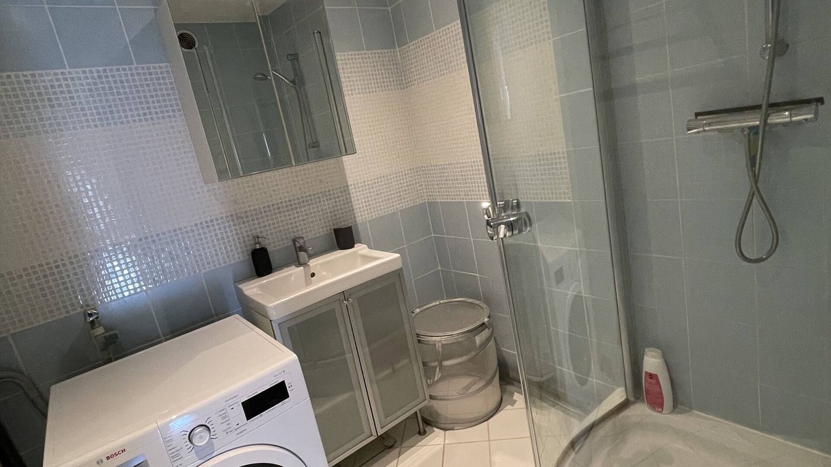 Duivendrecht Apartment | Spacious apartment with easy access to Amsterdam center!