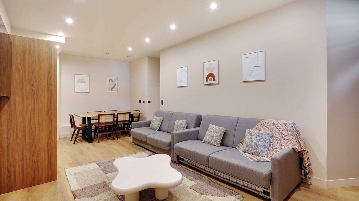 Gare Apartment | Spacious Apartment - 2BR/10P - Place d'Italie