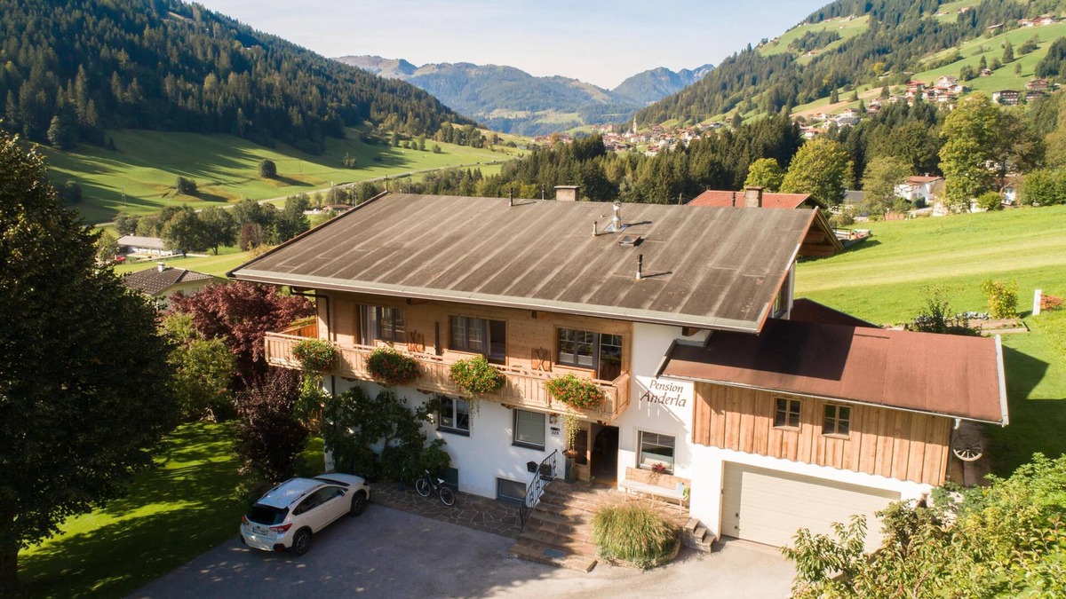 Wildschoenau Apartment | Spacious apartment not far from the ski area