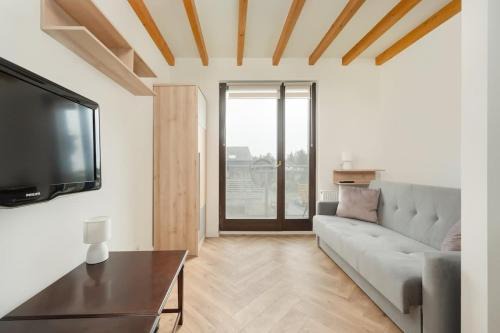Krzyki Apartment | Spacious Apartment for 11 with 5 Bedrooms in Wrocław by Noclegi Renters
