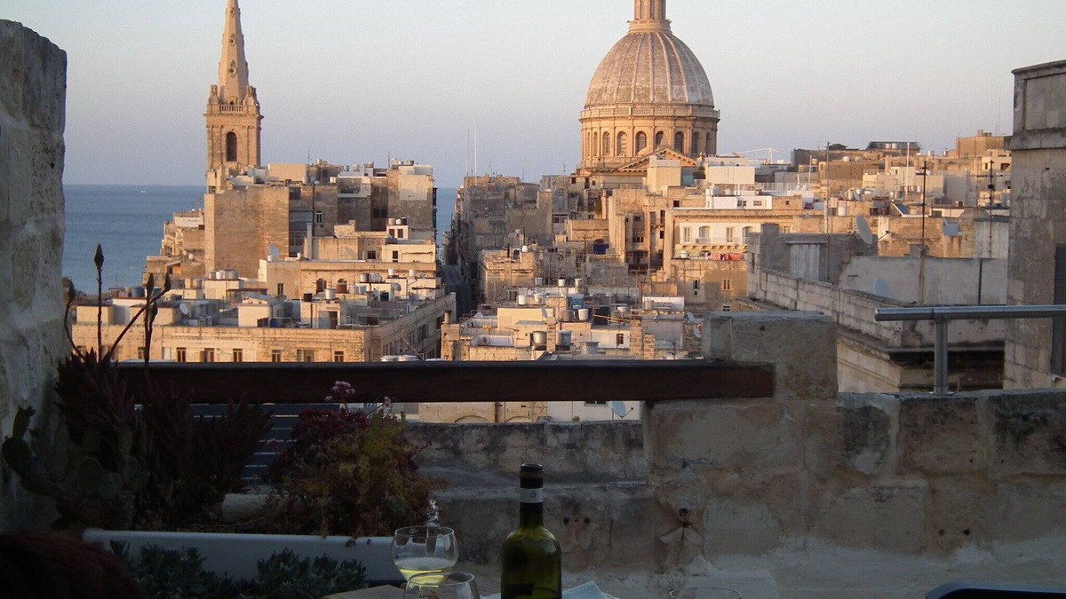 Valletta Apartment | Spacious Apartment- historical character- fascinating views over old town & sea