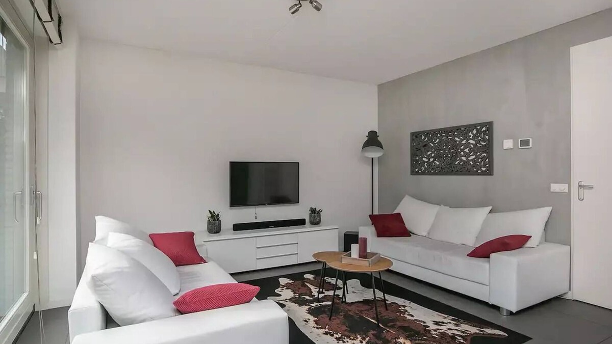 Moordrecht Apartment | Spacious apartment in a relaxing landscapen