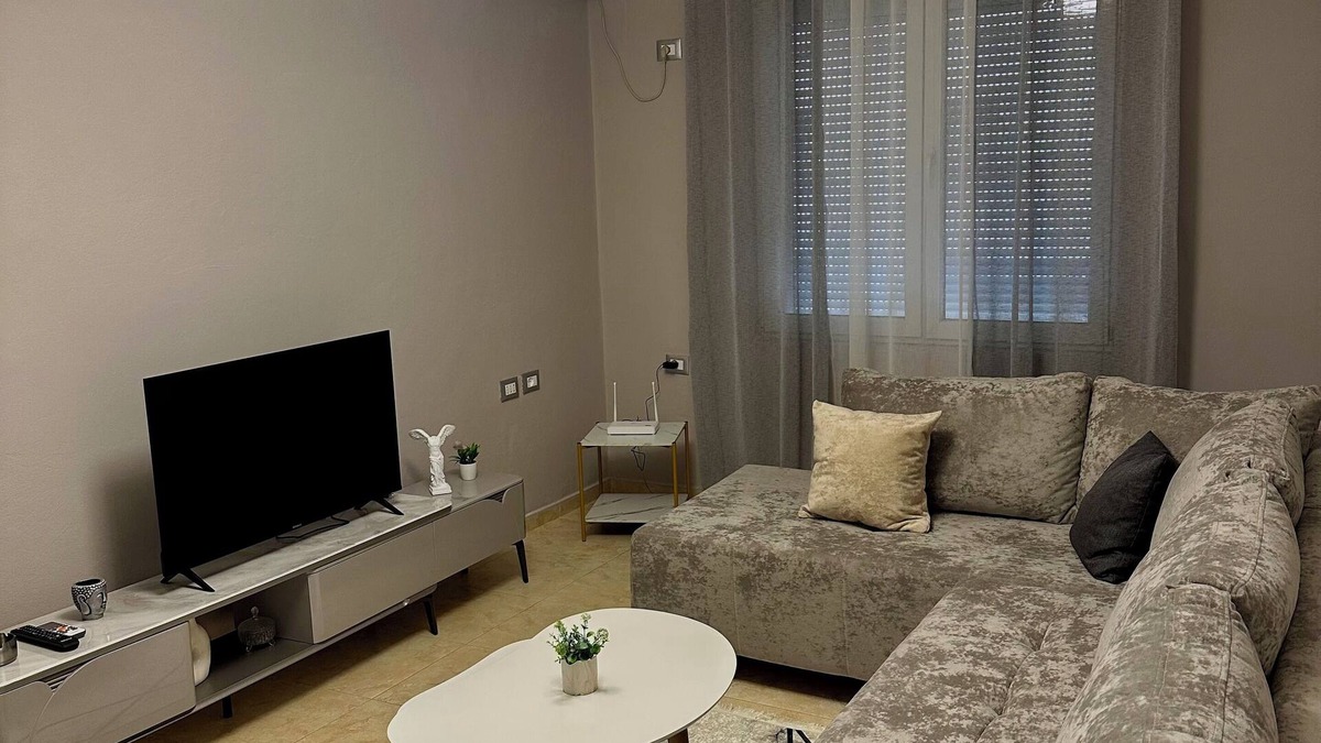 Blloku Apartment | Spacious Apartment in a Prime Location Near the Artificial Lake and Blloku Area