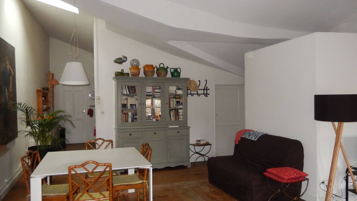 Hotel de Ville - Quinconces Apartment | Spacious apartment in an old mansion in the heart of the city