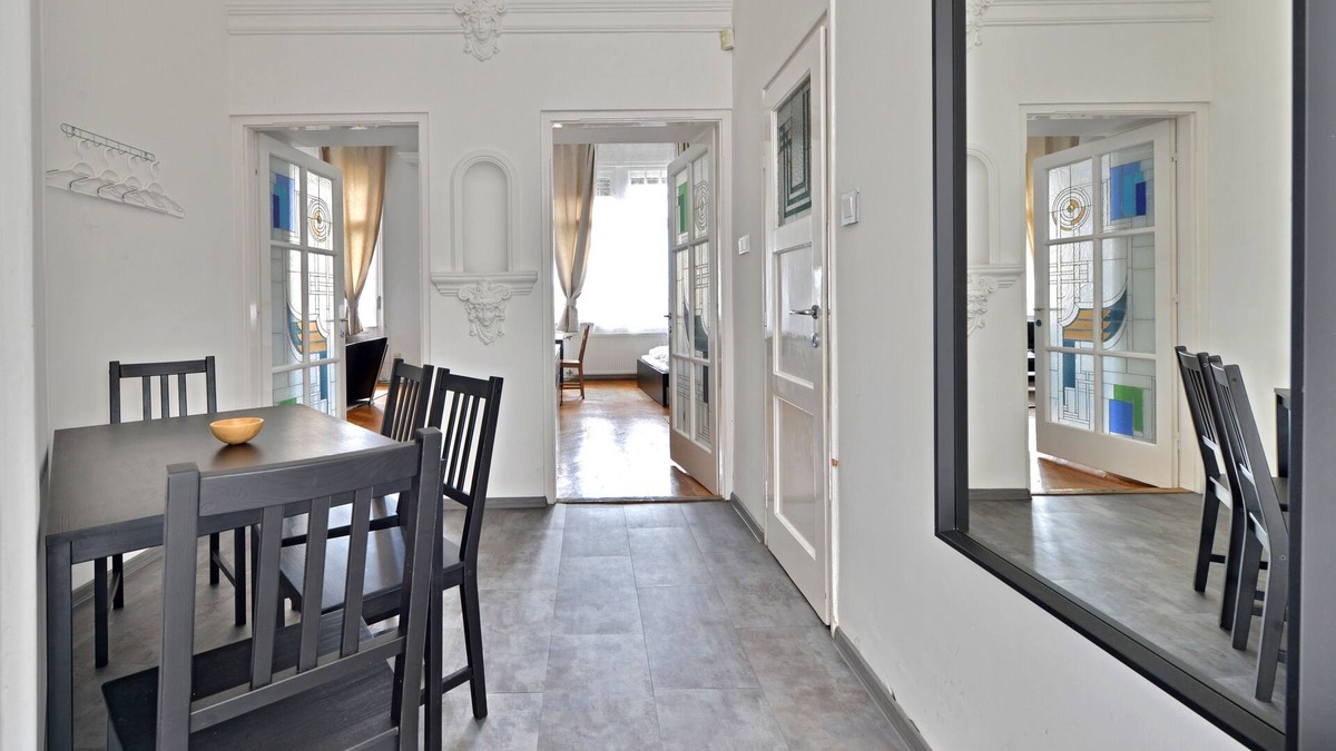 Vizivaros Apartment | Spacious apartment in Buda. Close to public transport and shops
