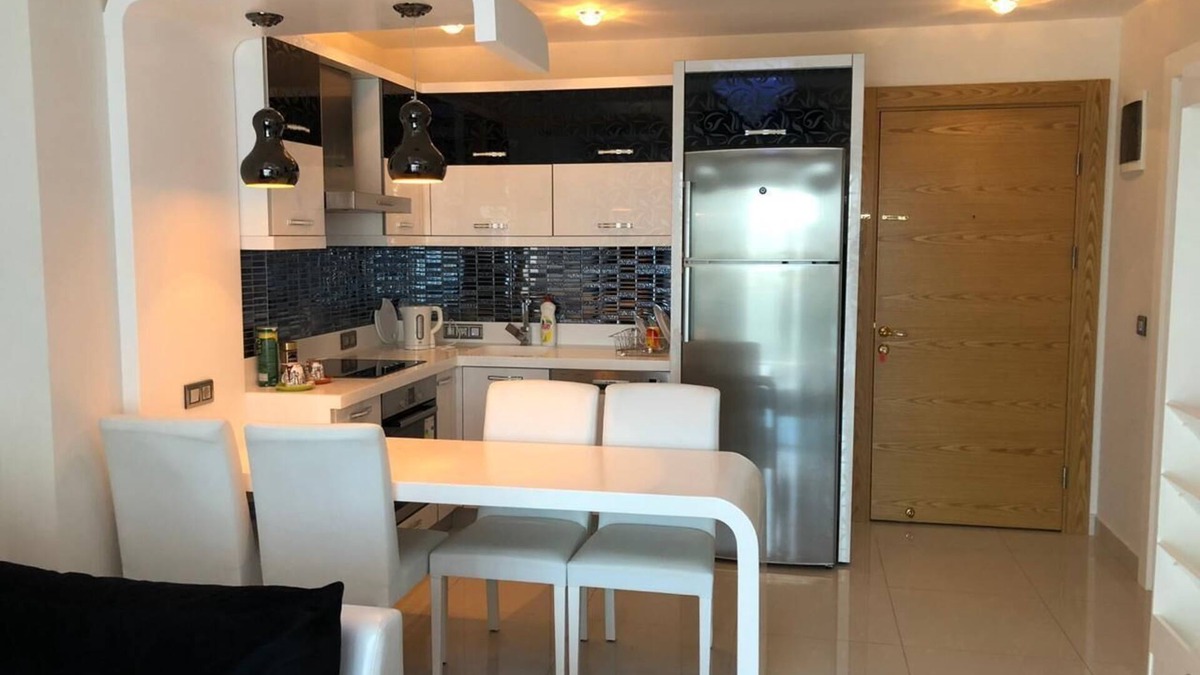 Seki Apartment | Spacious apartment near the beach