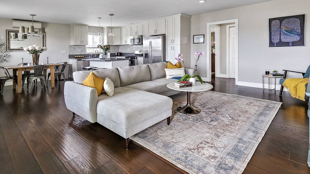 Washington Culver Apartment | Spacious Apartment Near Venice and Sony Studios