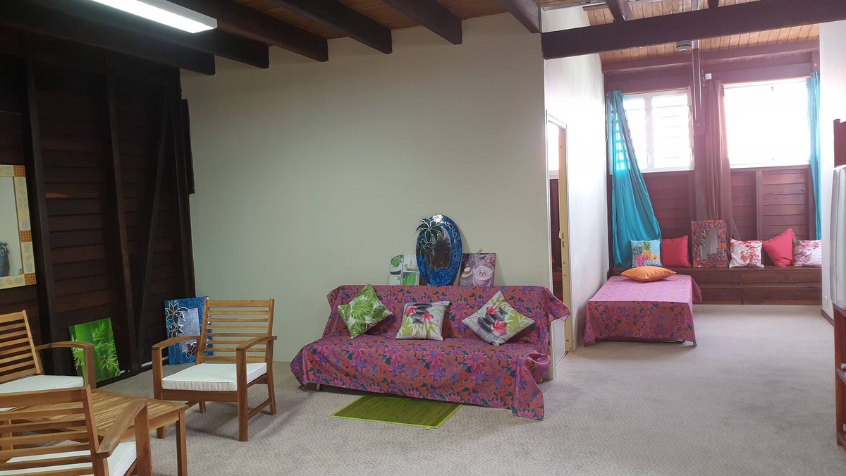 Le Moule Apartment | SPACIOUS APARTMENT VIEW ON THE ATLANTIC OCEAN LE MOULE GUADELOUPE