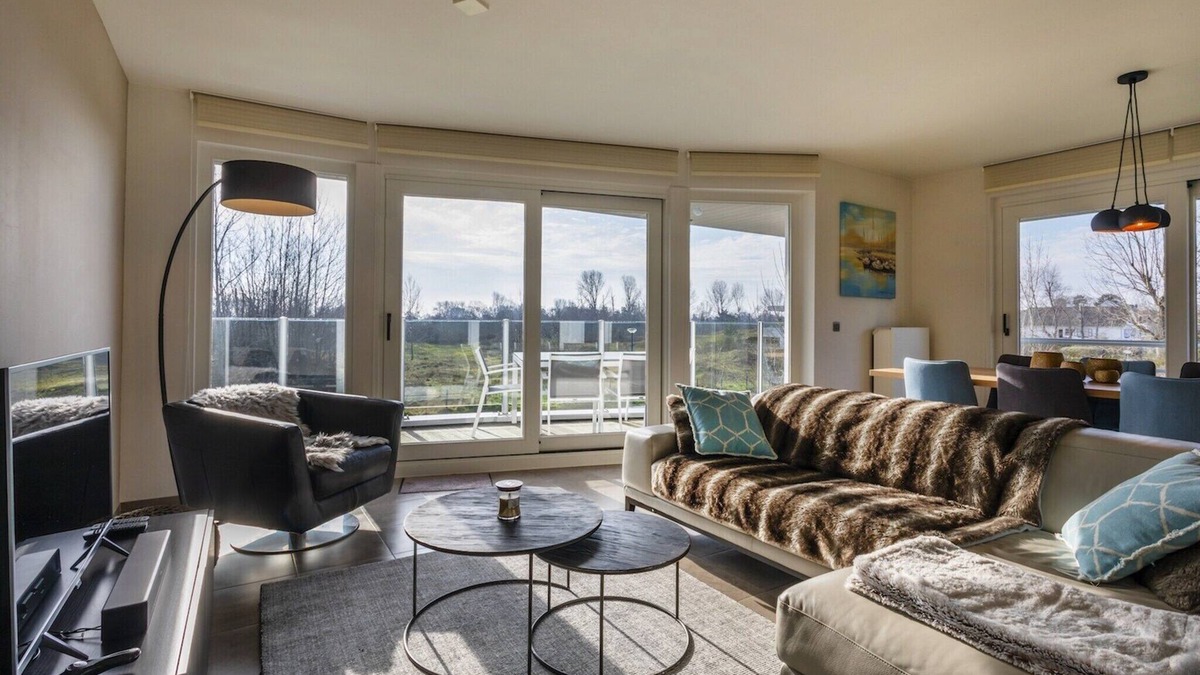 Koksijde-Bad Apartment | Spacious apartment with mill views in Koksijde