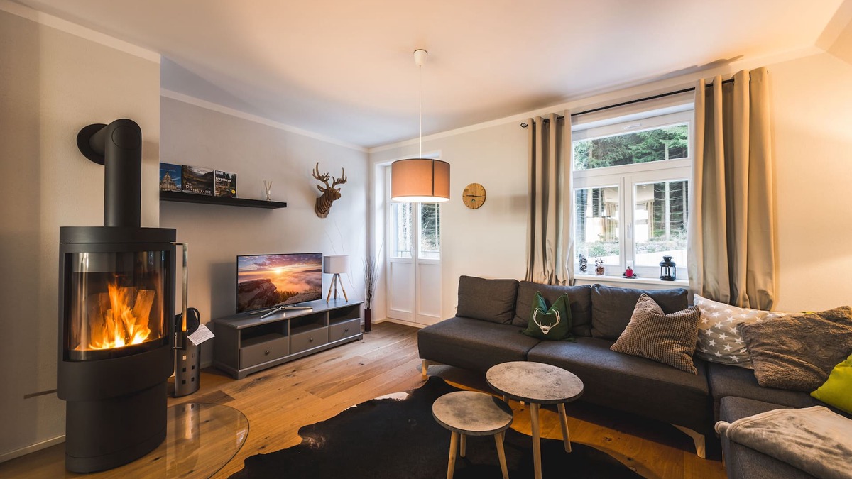 Baerenburg Apartment | Spacious apartment with fireplace in an idyllic location on the edge of the forest