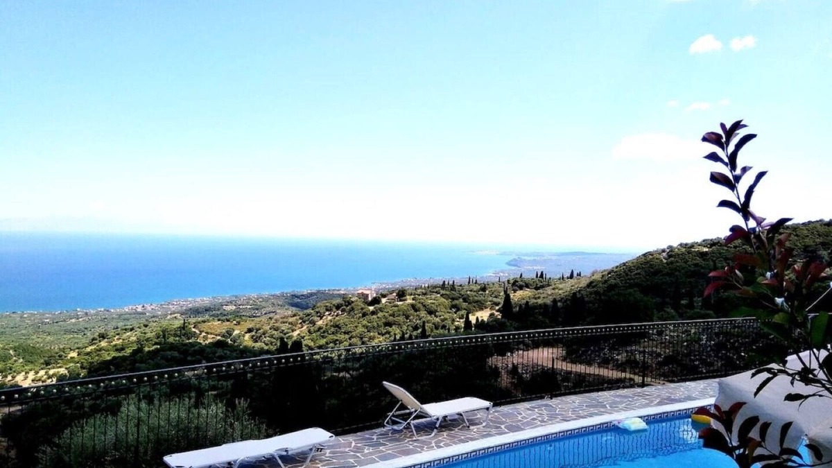 Mathia Apartment | Spacious apartment with panoramic view