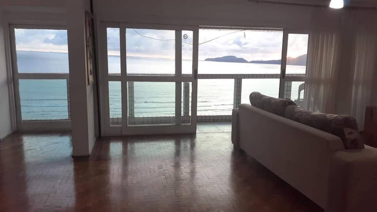 Boqueirao Apartment | Spacious Apartment with Sea View, Santos-SP