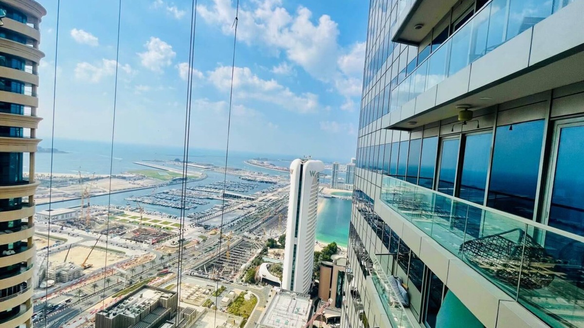 Jumeira 3 Apartment | Spacious apartment with fitness room and WiFi in beautiful Dubai
