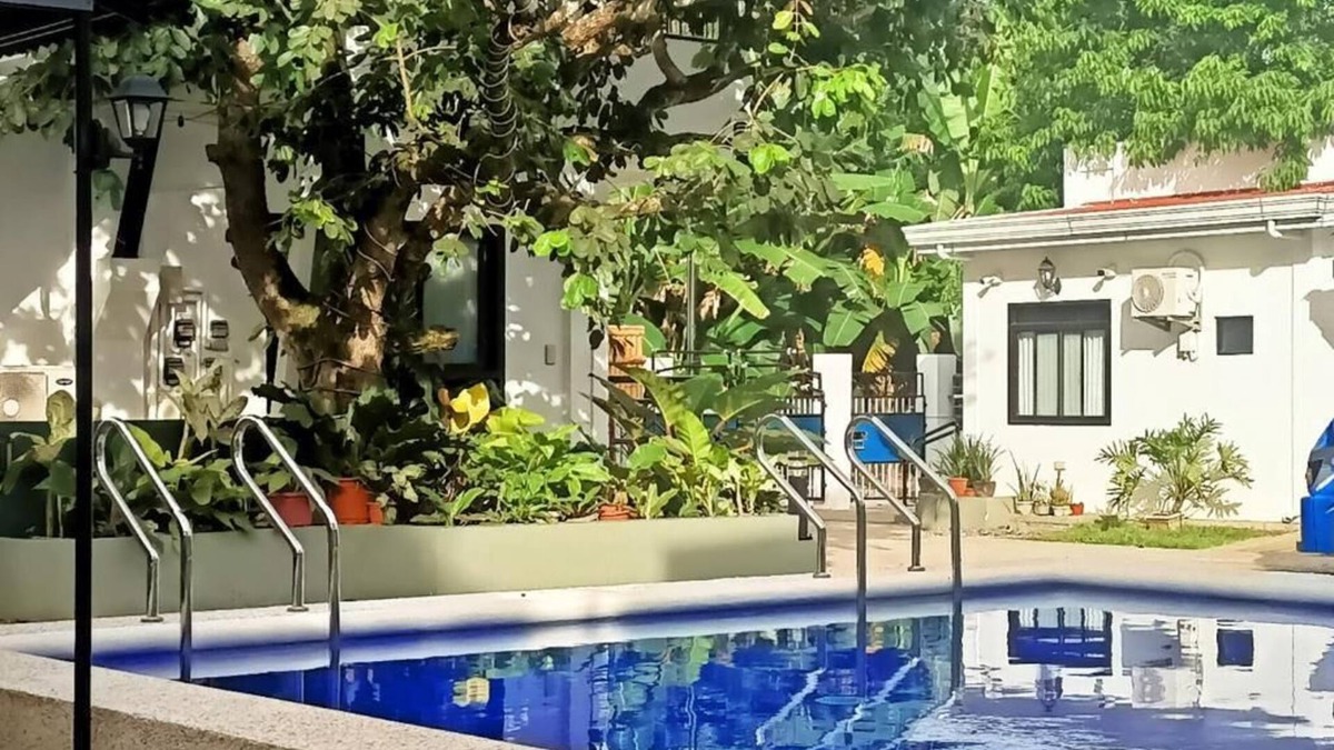 Tawala Apartment | Spacious apartment with separate toilet, sofa bed in living room.