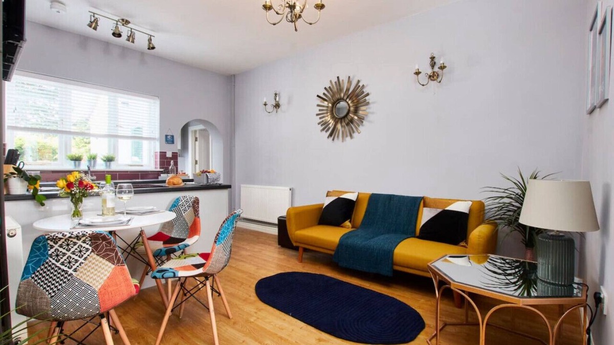 Castle Donington Apartment | Spacious Apt: Fast Wifi, Near Airport, Gym Access