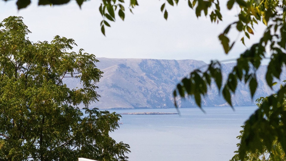 Senj Apartment | Spacious apt with terrace and beautiful sea view
