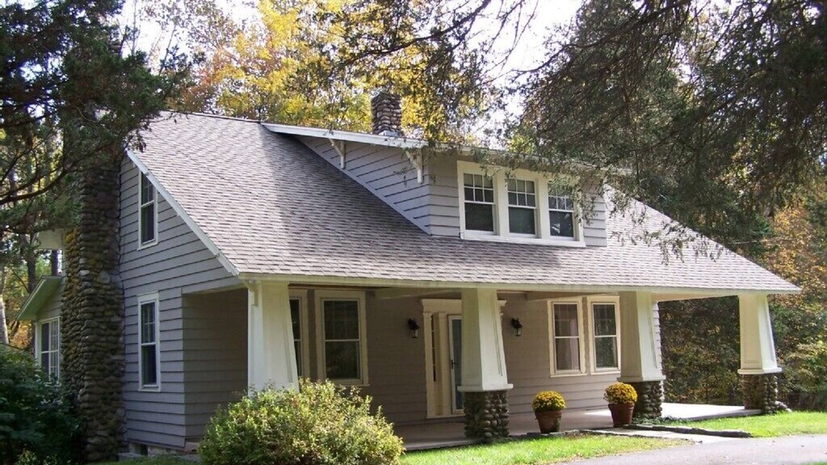 High Falls House | Spacious Arts and Crafts home on 7 acres in High Falls