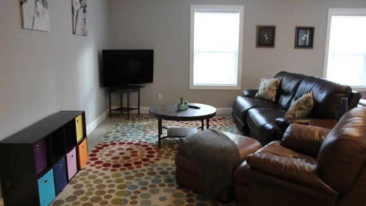 Woodfin Apartment | Spacious Asheville Studio - A Dream for Couples!