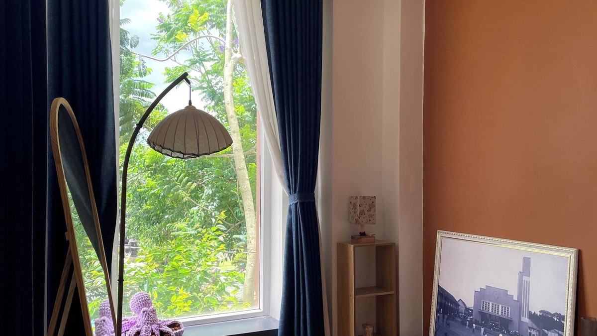 Da Lat House | Spacious Balcony Room with Lake View – City Square