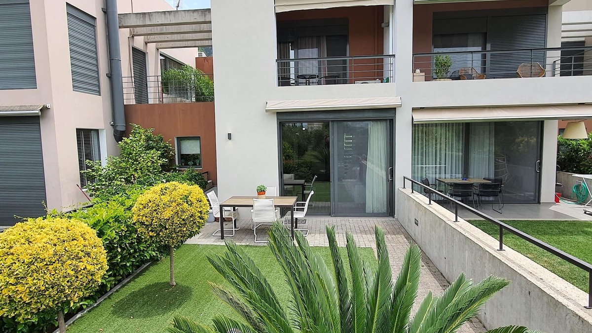 Kalamata Villa | Spacious Beachfront Property (maisonette)
