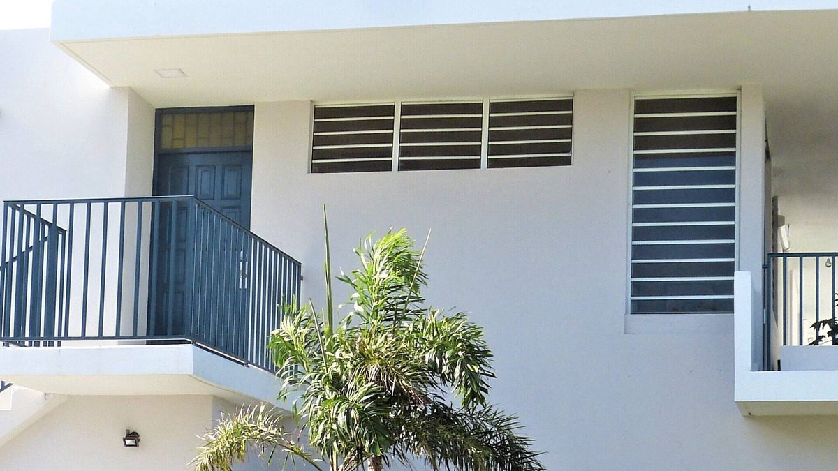 Ocean Park House | Spacious & beautiful beach house, steps from the ocean!