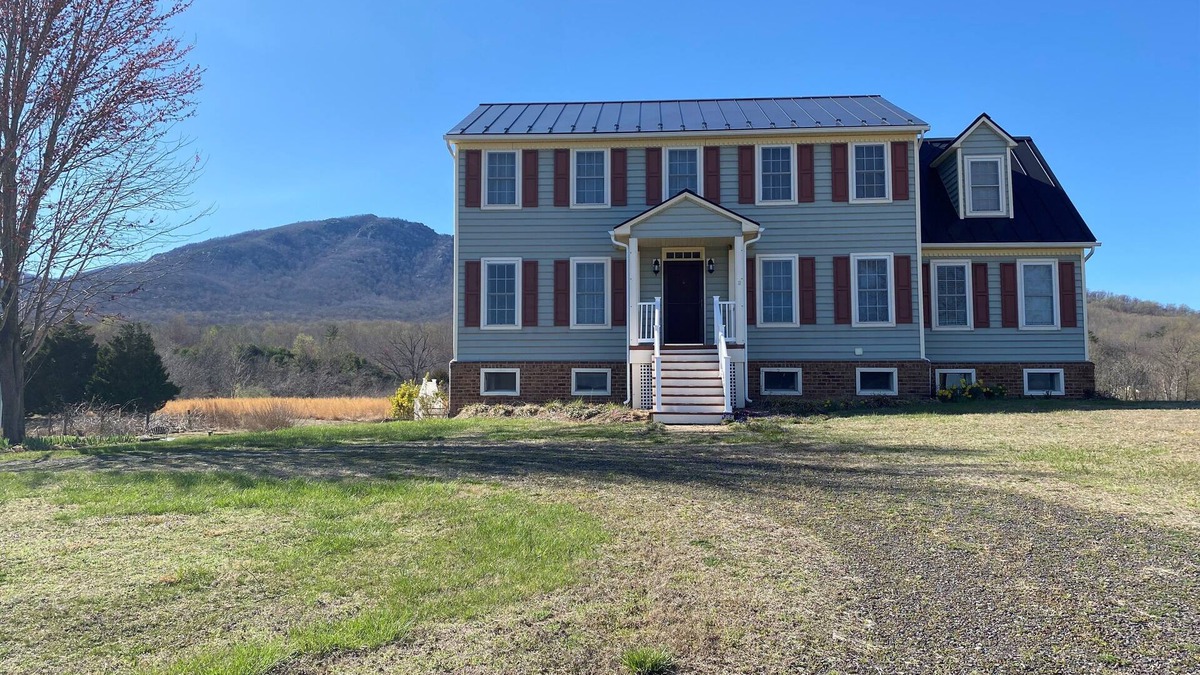 Etlan House | Spacious, Beautiful, Quiet Home with Amazing Old Rag Views