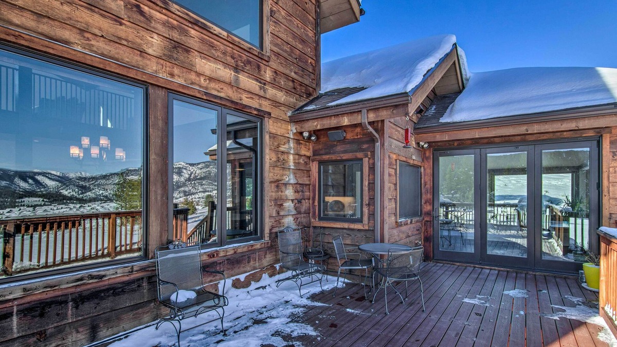 Big Sky Cottage | Spacious Big Sky Cabin w/Hot Tub & Grill!