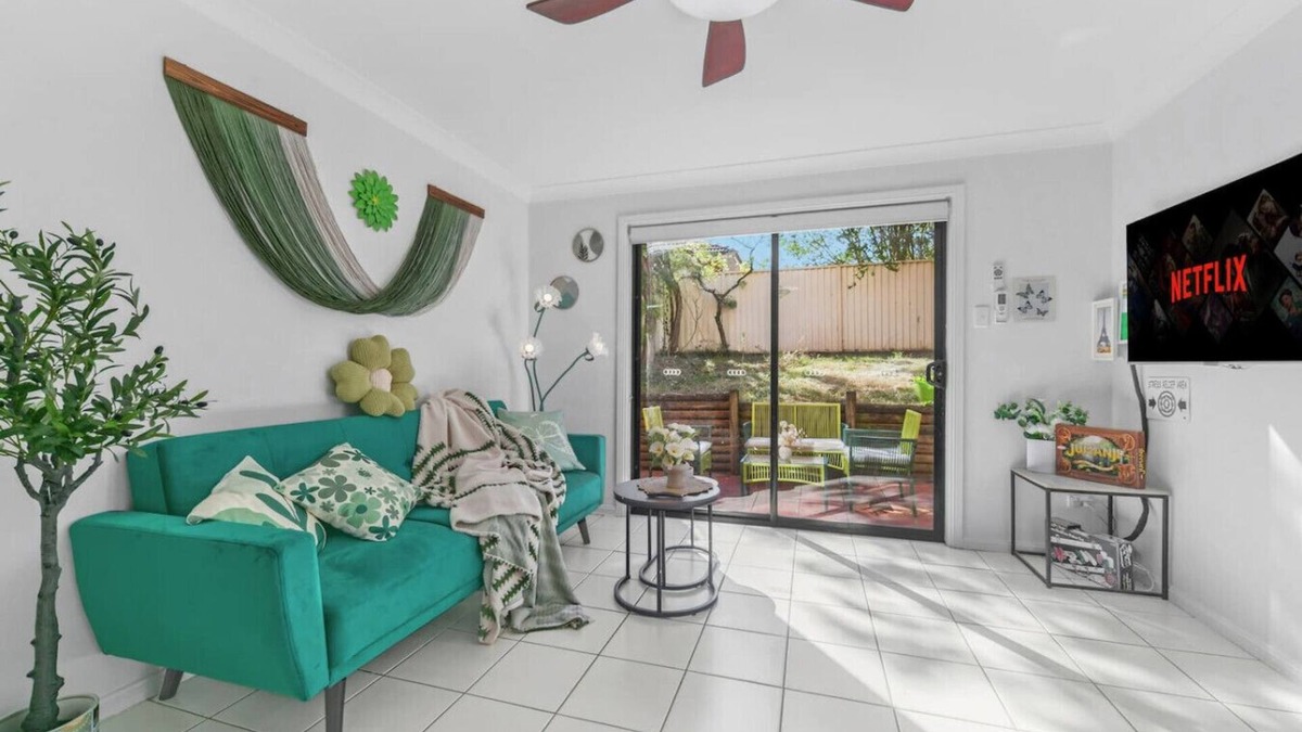 Blacktown House | Spacious Blacktown Retreat | Convenient Location