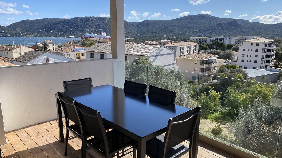 Porto-Vecchio Apartment | Spacious, bright apartment on the harbour for 4 to 6 people