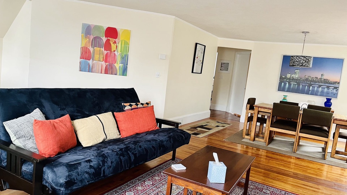 Medford Apartment | Spacious bright family home near Hospitals, Encore casino, T station, restaurant