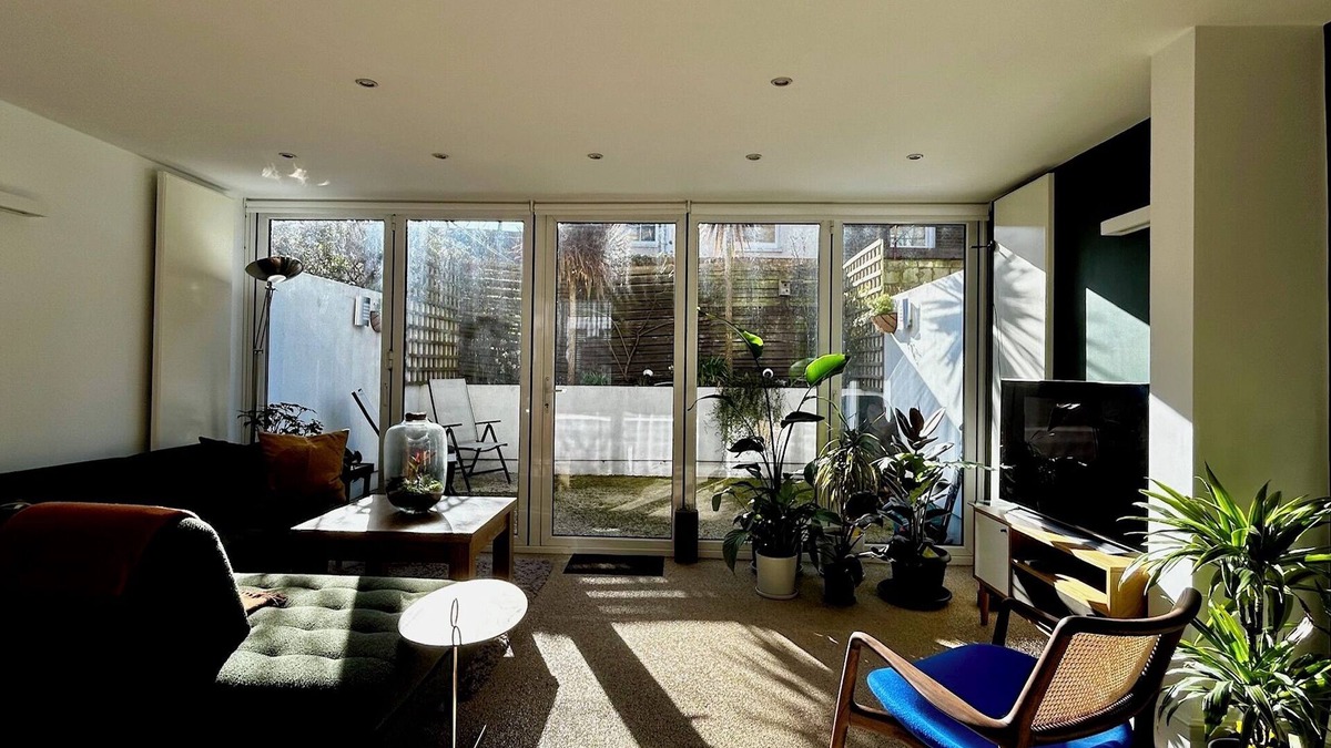 Brixton Hill Apartment | Spacious, bright two-bedroom flat in Brixton