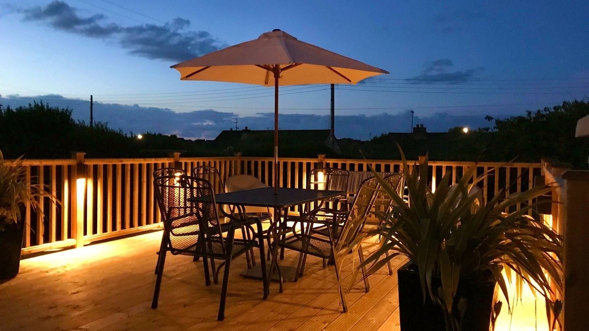 Portstewart House | Spacious bungalow. Within walking distance of beach and Promenade. Large garden