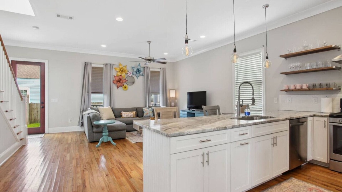 Bywater House | Spacious Bywater Home - Perfect for Groups!