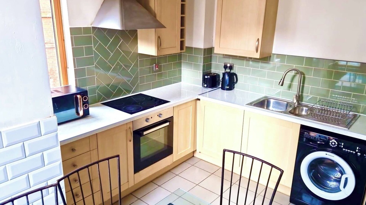 Chinatown Apartment | Spacious central acccommodation in the Heart Of Manchester City Centre.