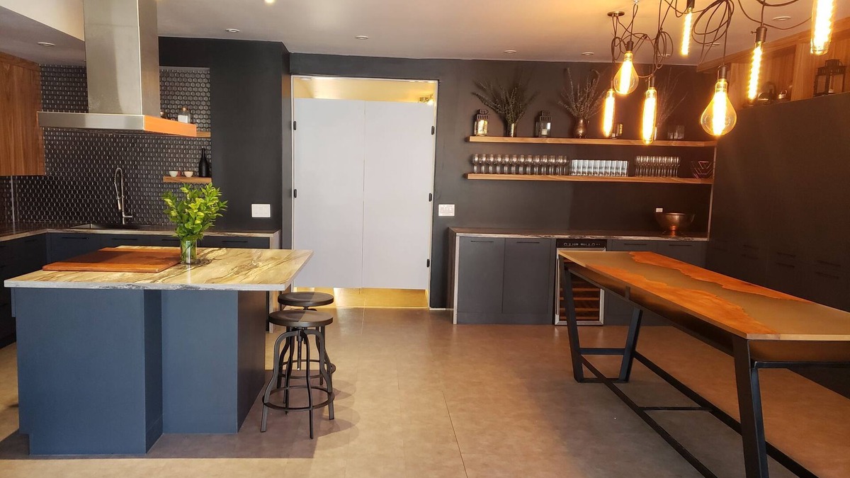 Plateau Mont Royal Apartment | Spacious, central and newly renovated! Large, renovated, great neighborhood!