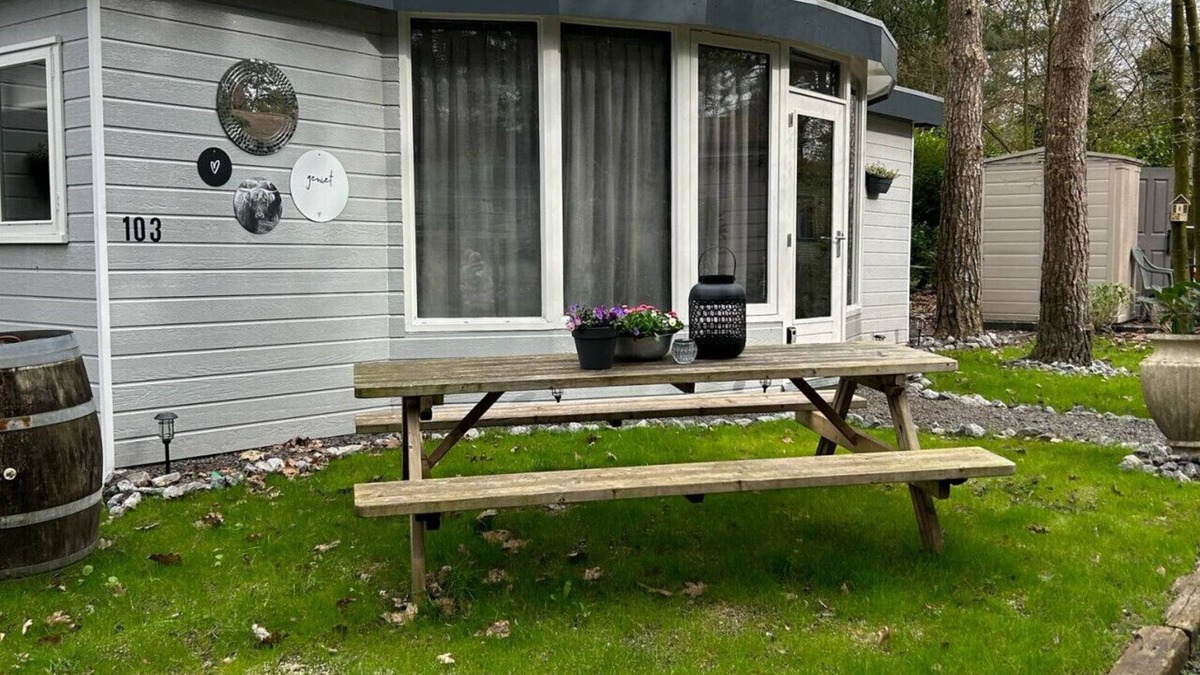Hattemerbroek House | Spacious chalet with two bedrooms