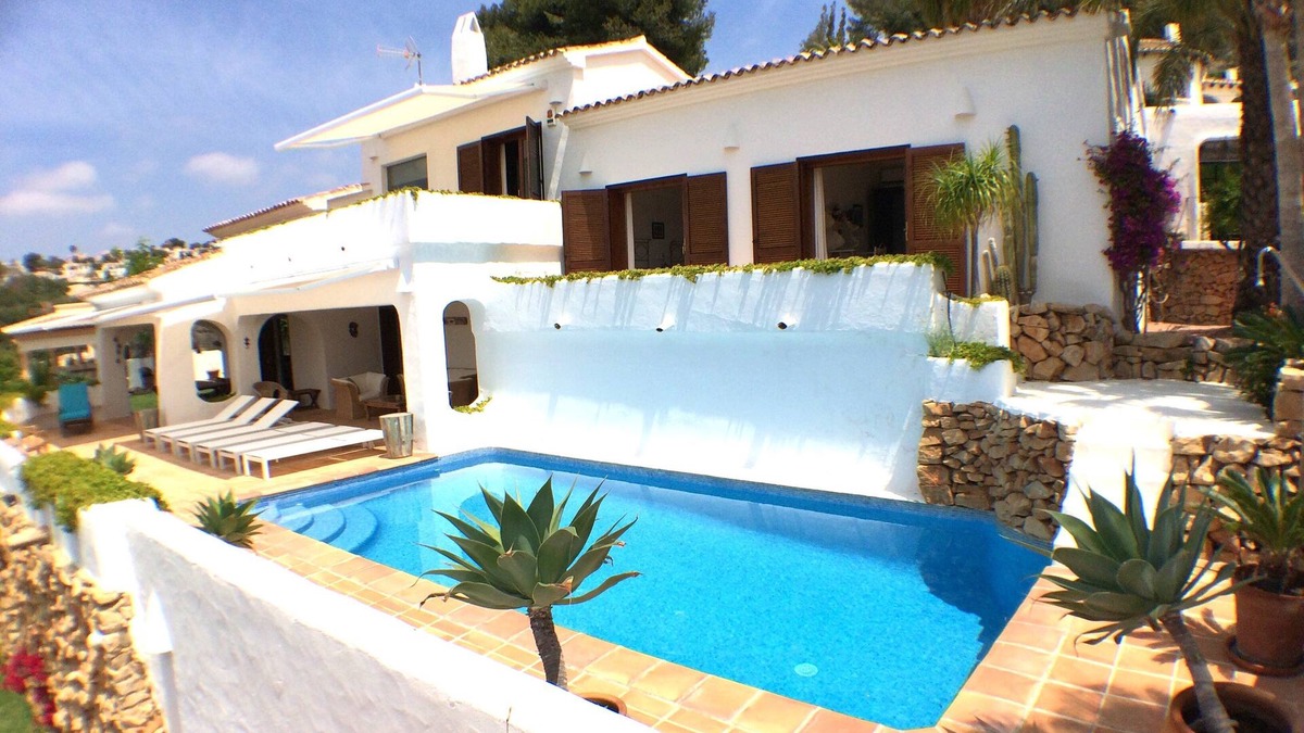 El Portet Villa | Spacious Charm Villa, Sea Views, 500m From El Portet Beach