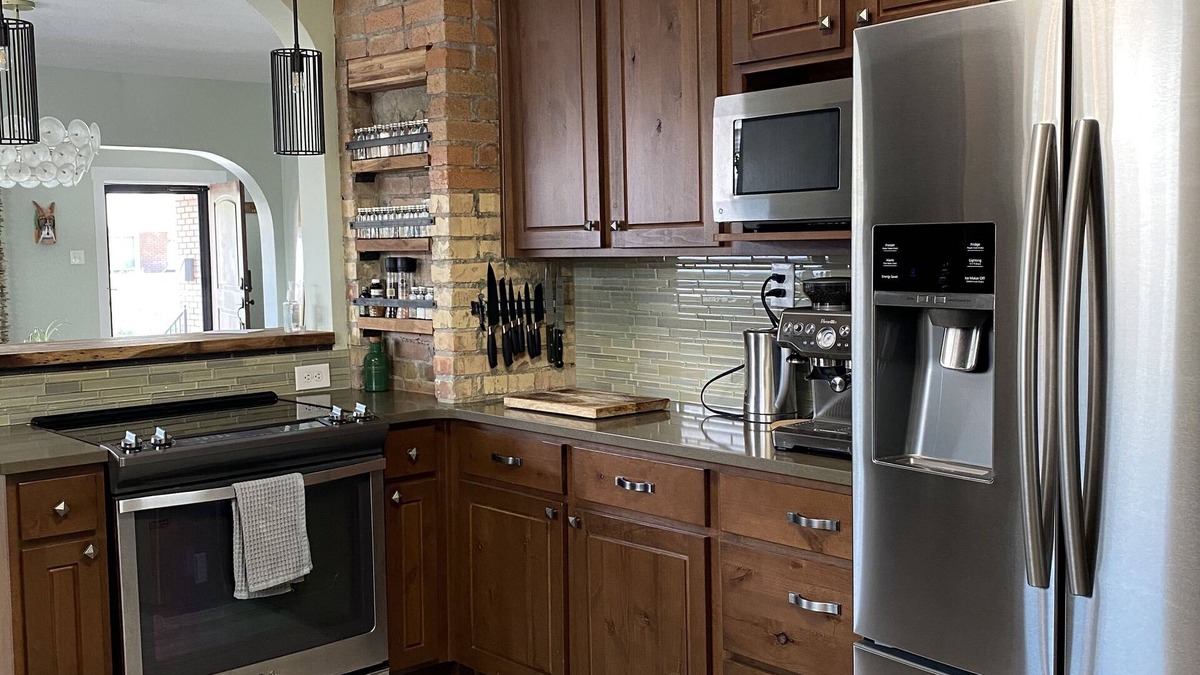 East Central House | Spacious, charming Liberty Wells Bungalow with Barrel Sauna & Cold plunge