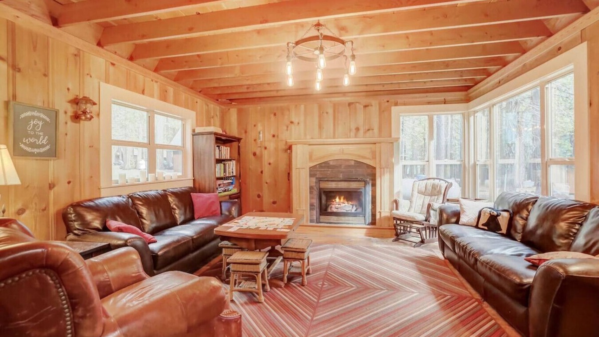Mill Creek Cabin | Spacious Classic Cabin Retreat- near Lassen