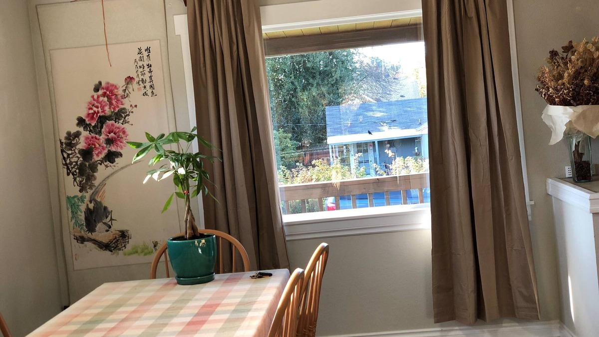 South End House | Spacious Clean House Close to Everywhere