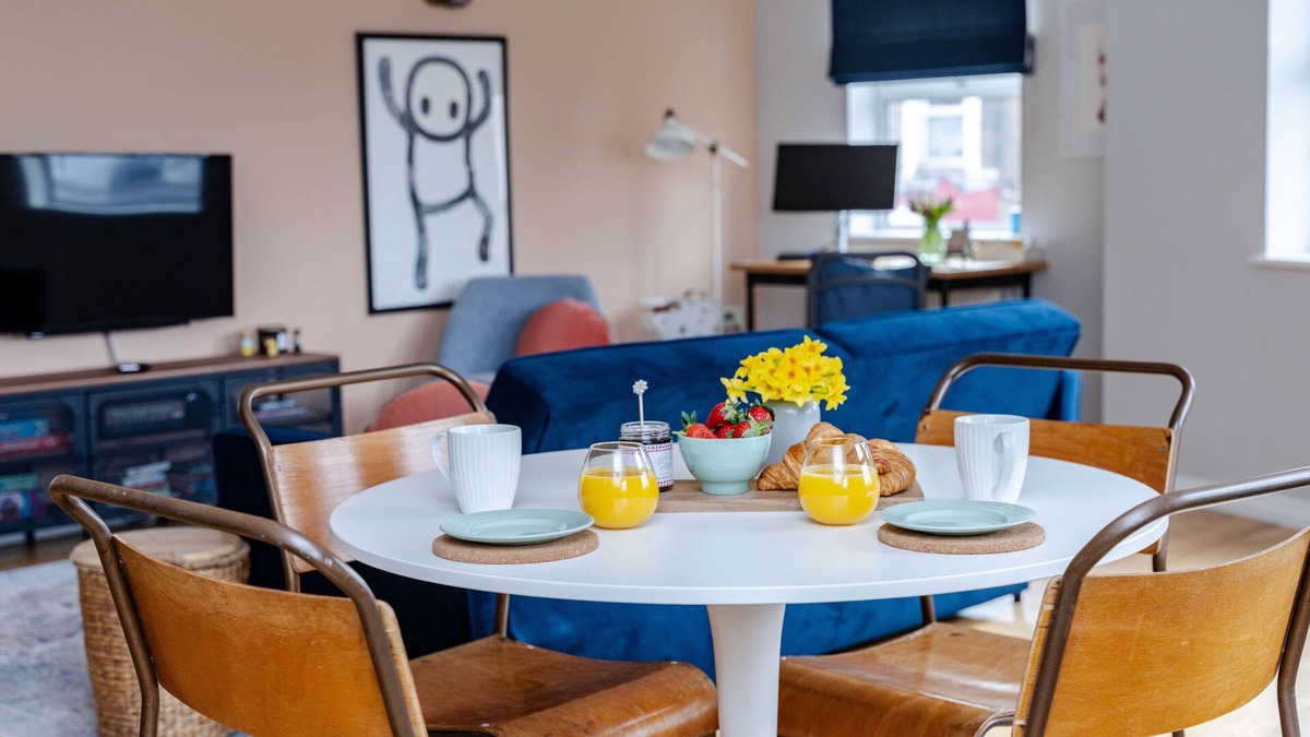 Margate Apartment | Spacious Coastal Escape I Parking I Margate